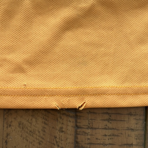 Calgary Flames Jersey - Youth Medium 7-8 - Picture 6 of 8